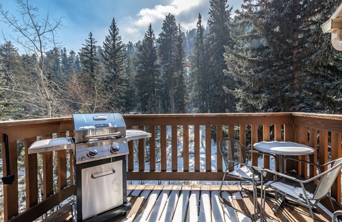 Estes Park Condo | Indulge in the unparalleled comfort of the Riverview Suite End Unit.