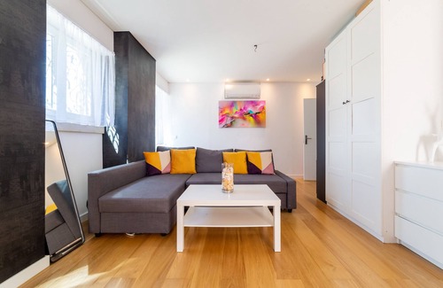 Sao Jose House | Industrial Lisbon Apartment - Adults Only