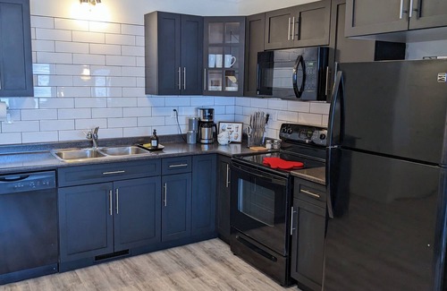 Saskatoon Condo | Industrial-Style 2BDR Suite Near Saskatoon Airport