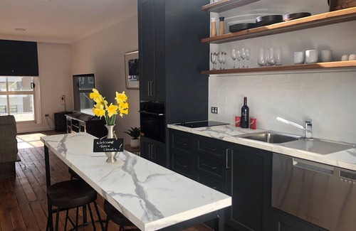Goulburn Apartment | Industrial Style Unit right in the heart of the CBD