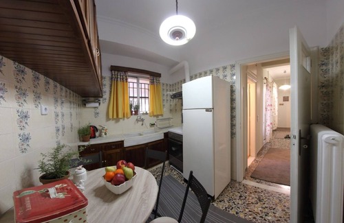 Kolokinthou Apartment | Inexpensive comfortable near city center apartment