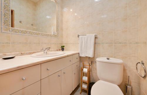 Paco De Arcos Apartment | Infinite Ocean View w/Free Parking By TimeCooler