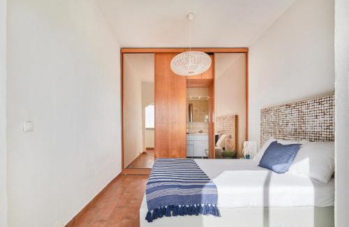 Paco De Arcos Apartment | Infinite Ocean View w/Free Parking By TimeCooler