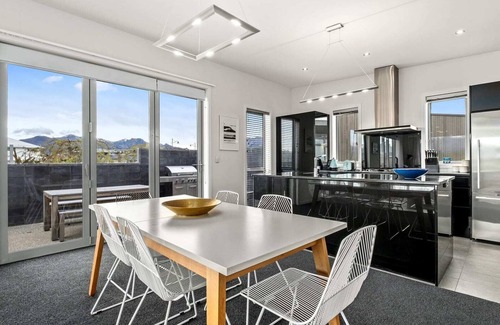 Wanaka House | Infinity and Beyond Wanaka