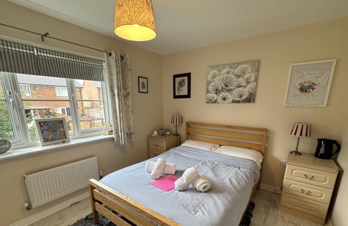 Basingstoke House | Infinity Guest House Wiltshire Crescent