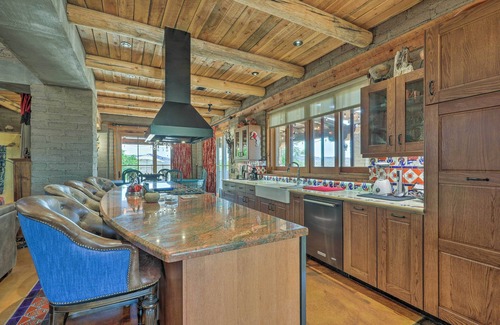 Morristown House | Infinity Pool & Outdoor Kitchen: Luxe Phoenix Home
