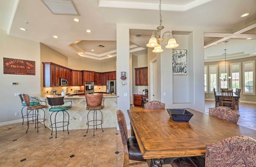 Black Mountain Shadows House | Infinity Pool: Stunning Home in Cave Creek!
