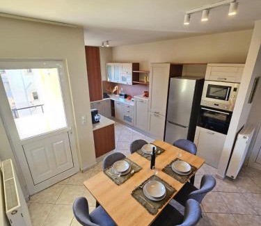 Zipari Apartment | Infinity V - Spacious Family Apartment in Kos