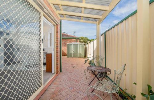 Mayfield House | Ingall Hearth - Cosy Comfort near Newcastle Beach