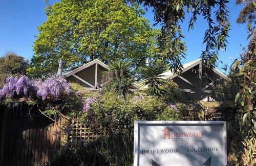 Cowes House | Inglenook Spa Cottage for Two