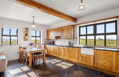 Connemara House | Inishnee Haven