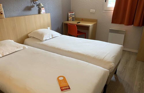 Chambray-les-Tours Hotel | initial by balladins Tours Sud