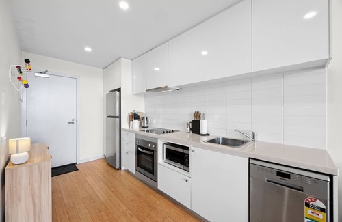Aireys Inlet Apartment | Inlet Apartment I Walk to beach, cafes and more
