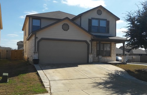 San Antonio House | Inmaculate large house, 4 Bed 3 Full Baths, Very close to Sea World and Six