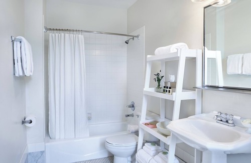 Fayetteville Hotel | Inn at Carnall Hall