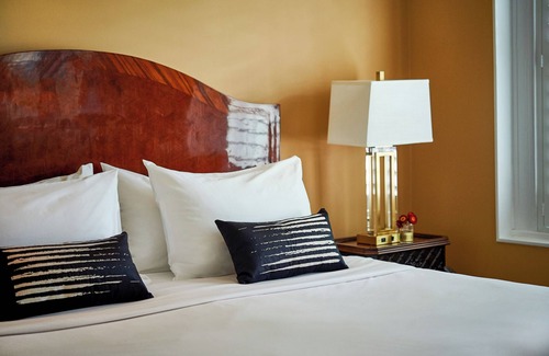 Fayetteville Hotel | Inn at Carnall Hall