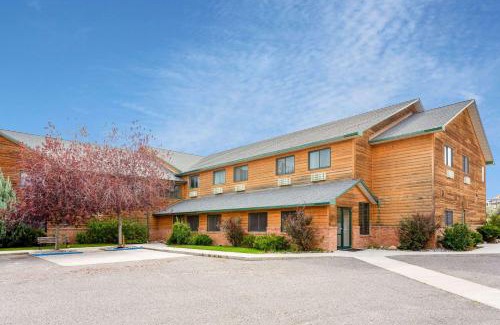 Lander Hotel | Inn at Lander, Travelodge by Wyndham