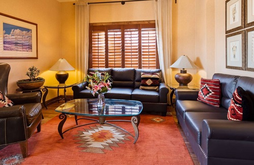 Santa Fe Hotel | Inn at Santa Fe, SureStay Collection by Best Western