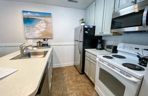 Harbor Village Condo | Inn Building Condo #112, updated beautiful condo