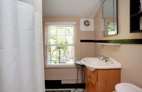 Yarmouth Port Bed & Breakfast | Inn On Main