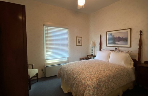 Glen Rose Hotel | Inn On The River