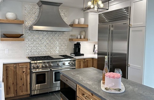 Mattituck House | Inn The Vineyard: Secluded Waterfront Family Vacation Home in Mattituck