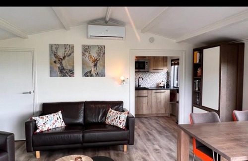 Ouddorp House | Inn To the beach