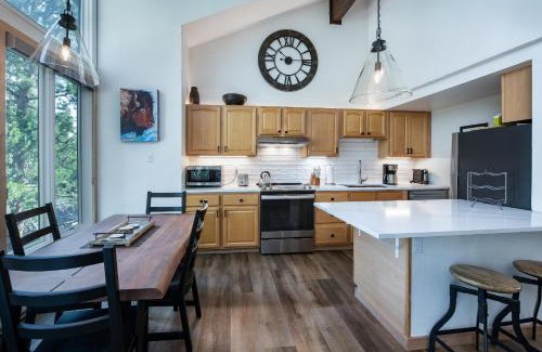 Warrior's Mark House | Inner Circle 15 Serenity Condo Great Breck Location