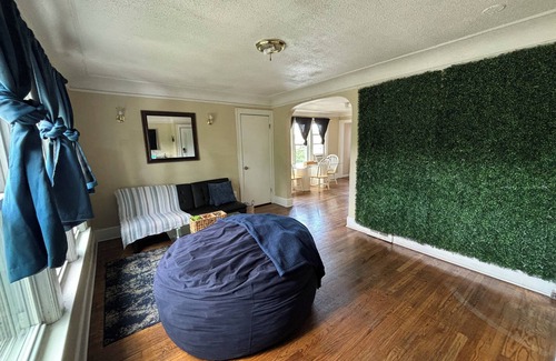 Detroit House | Inner City Detroit Duplex