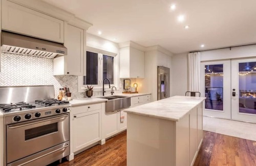 Killarney House | Inner City Fireside Retreat