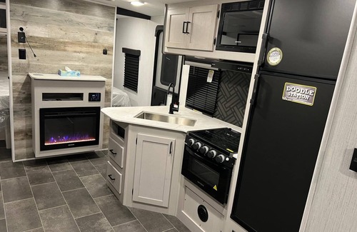 Innisfil House | Innisfil Adventure: Your Cozy Camper Van Getaway!