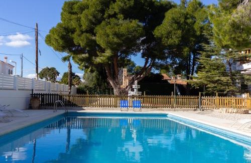 Les Tres Cales Villa | INNOUTHOME Gran casa y piscina torrente
