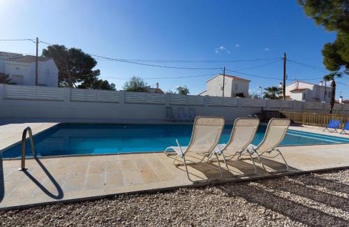 Les Tres Cales Villa | INNOUTHOME Gran casa y piscina torrente