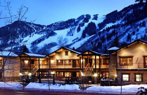 West End House | Innsbruck Aspen Deluxe One-Bedroom Garden Residence 03 w/Hot tub, Centrally located