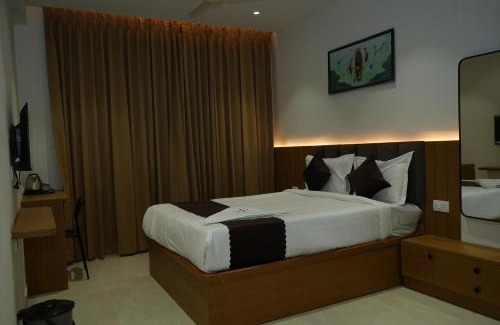Hyderabad Hotel | Innzoy Hotels - DLF Road