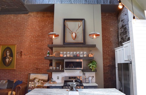 Midtown Condo | Insane Loft w/Movie Theatre + Jacuzzi + Free Parking