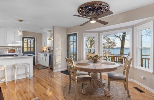 Killen Cottage | Instagram Worthy! 3 Levels on Scenic Wilson Lake with GameRoom/Sleeps 8