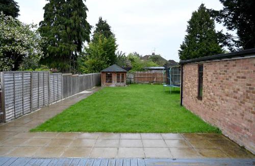 Luton House | Instant Home