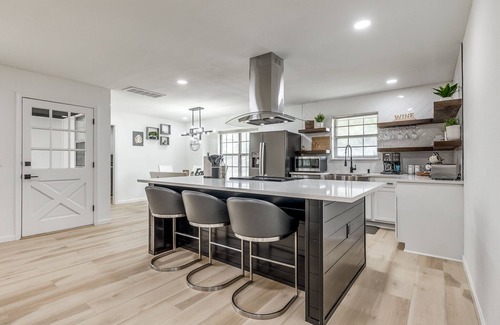 Oklahoma City House | Instaworthy Cozy House - near Lake Hefner, OKC