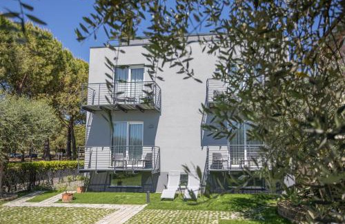 Moniga del Garda Bed & Breakfast | INSULA FELIX Bed&Breakfast
