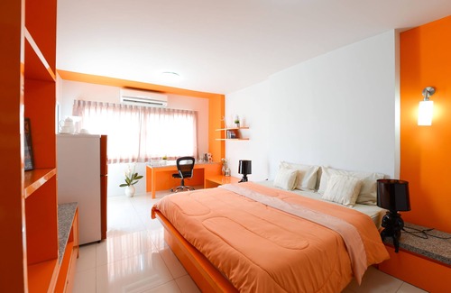 Thon Buri Hotel | Int Place