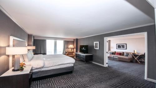 Country Club Plaza Area Hotel | InterContinental Kansas City at the Plaza by IHG