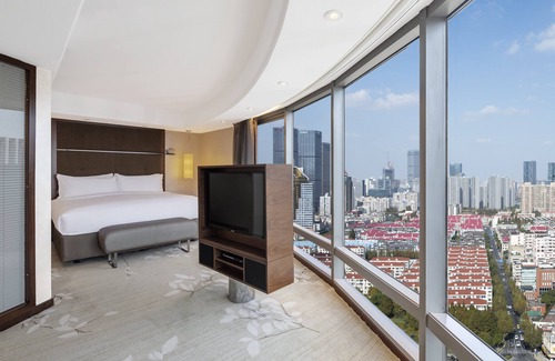 Downtown Shanghai Hotel | InterContinental Shanghai Pudong Hotel by IHG