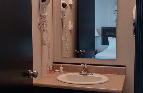 Ashern Hotel | Interlake Motel