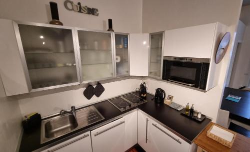 Milano Due Apartment | Intero appartamento fronte Ospedale San Raffaele