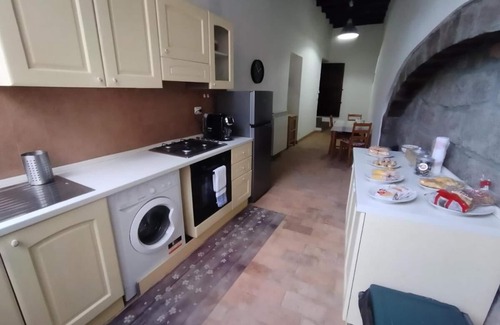 Viterbo Apartment | Intero appartamento nel cuore del centro storico colazione inclusa