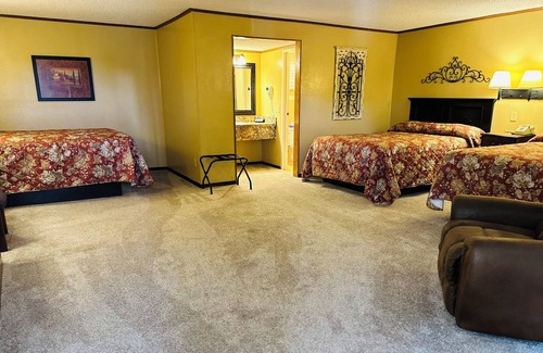 Roland Hotel | Interstate Inn