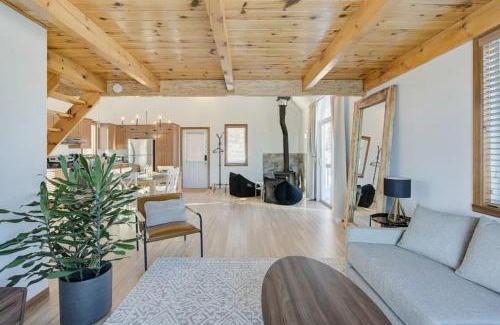Baie-St-Paul Apartment | Intimate Apartment with Scenic Views