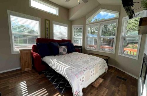 Emory House | Intimate Chic Cabin Suitable for Four with Private Deck in Texas