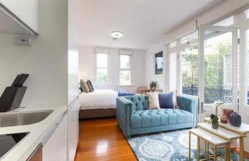 Glebe Apartment | Intimate Studio Apartment with Balcony in Glebe
